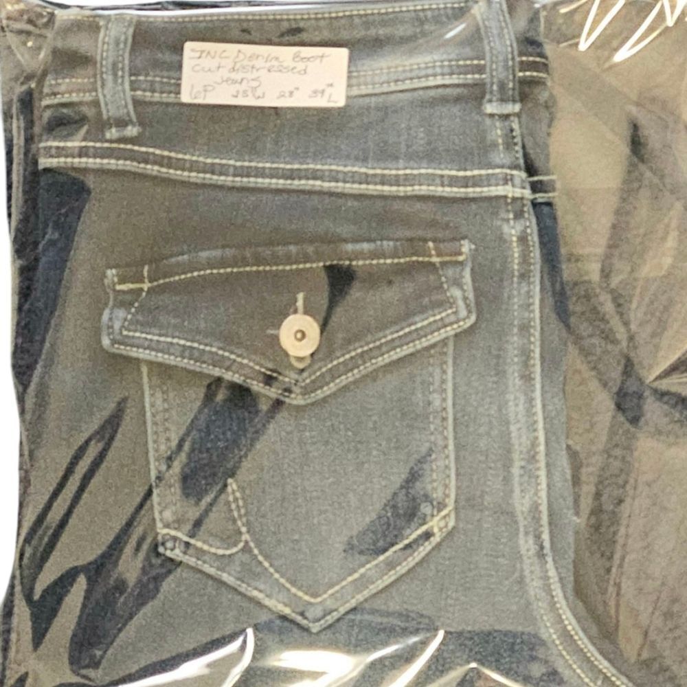 INCβWomen's Denim distressed Low rise Skinny Boot Cut Jeans Size 6P - Picture 15 of 16
